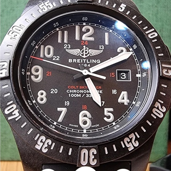 Breitling Colt Skyracer Men's Watch - Picture 2 of 5